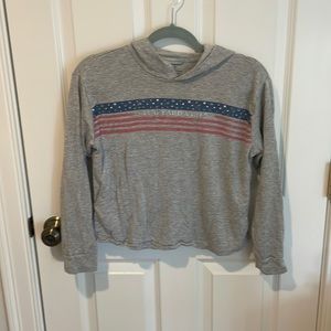 Vineyard vines dream cloth patriotic hoodie. Shorter fit. Size L/14